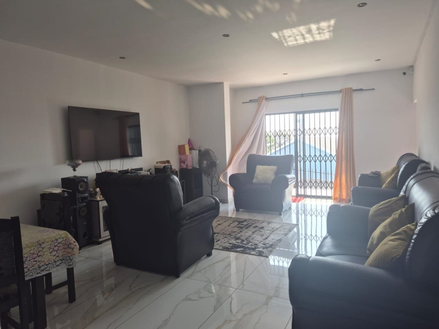 To Let 3 Bedroom Property for Rent in Bluff KwaZulu-Natal