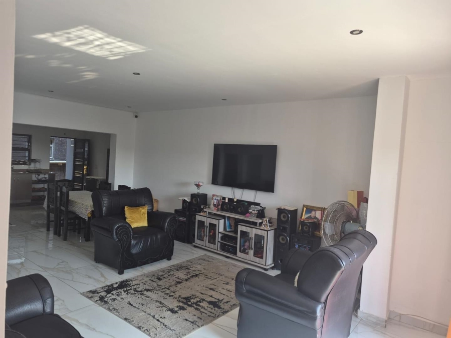 To Let 3 Bedroom Property for Rent in Bluff KwaZulu-Natal