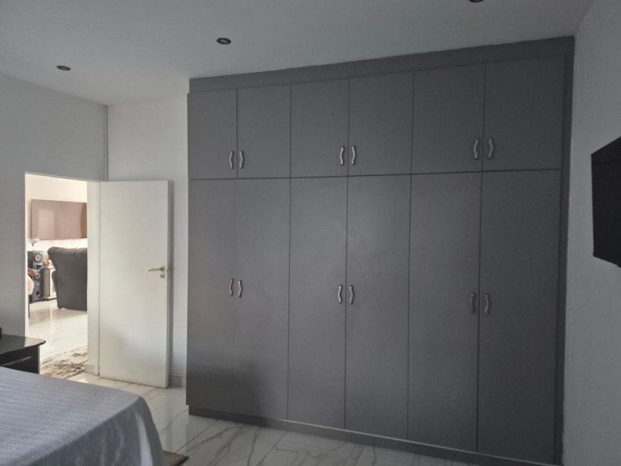 To Let 3 Bedroom Property for Rent in Bluff KwaZulu-Natal