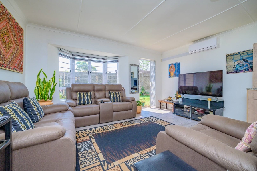 2 Bedroom Property for Sale in Sherwood KwaZulu-Natal