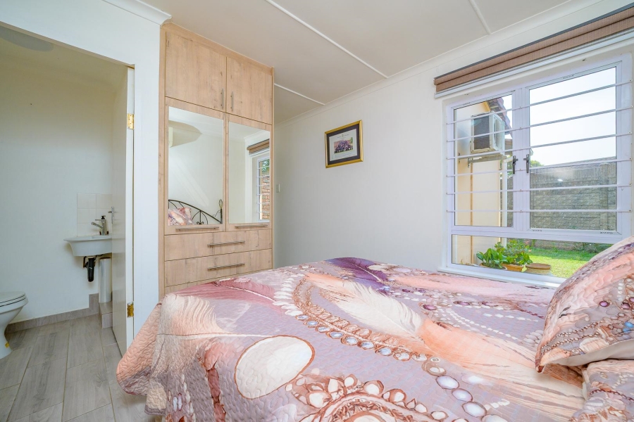 2 Bedroom Property for Sale in Sherwood KwaZulu-Natal
