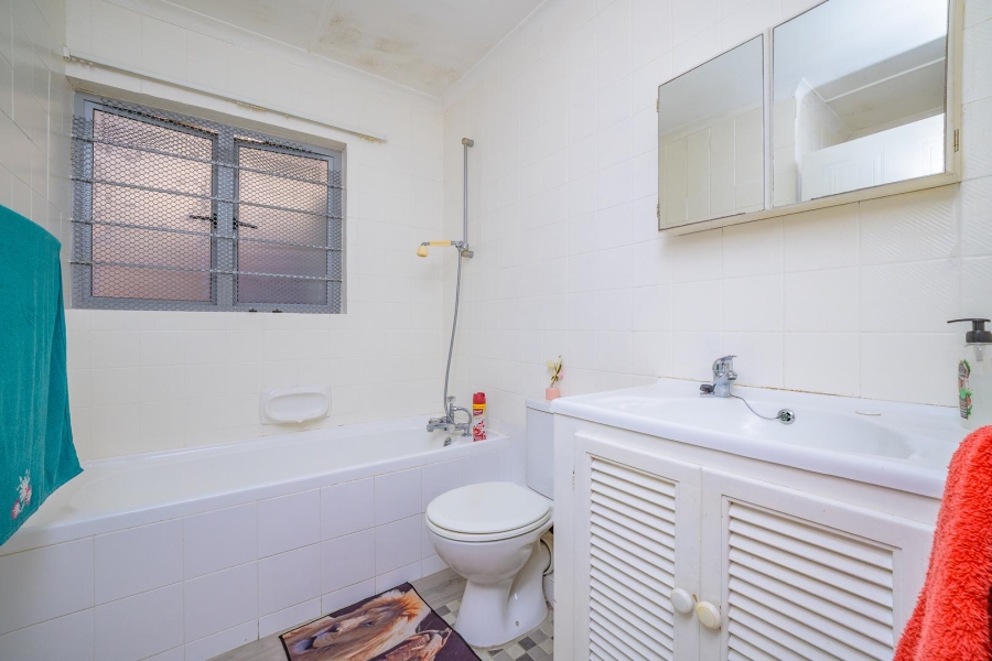 2 Bedroom Property for Sale in Sherwood KwaZulu-Natal