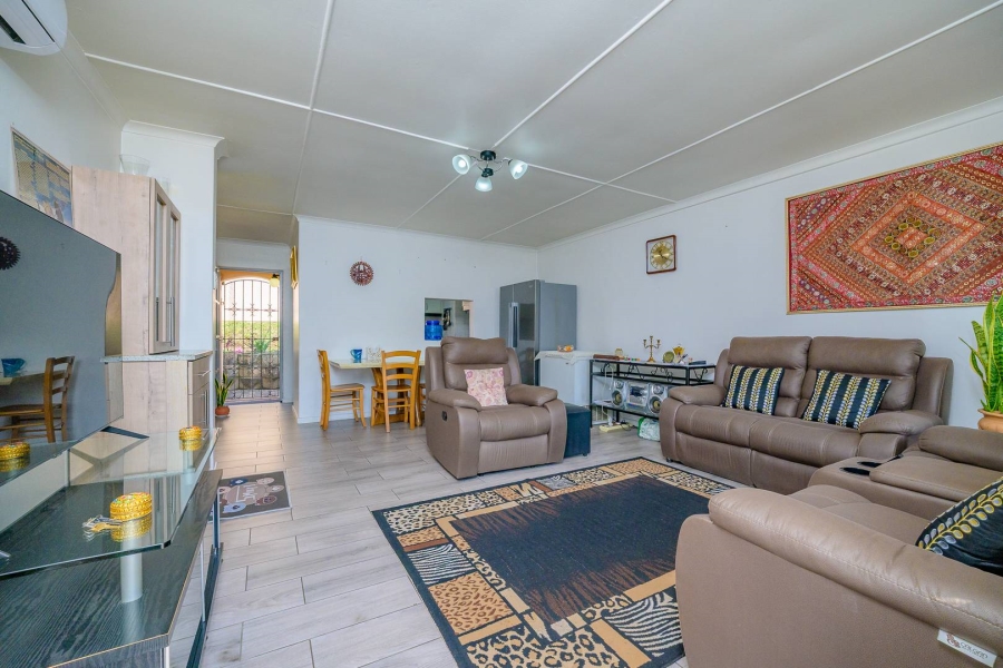 2 Bedroom Property for Sale in Sherwood KwaZulu-Natal