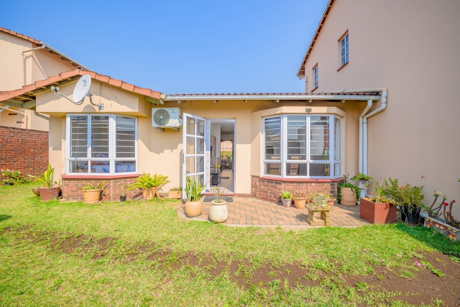 2 Bedroom Property for Sale in Sherwood KwaZulu-Natal