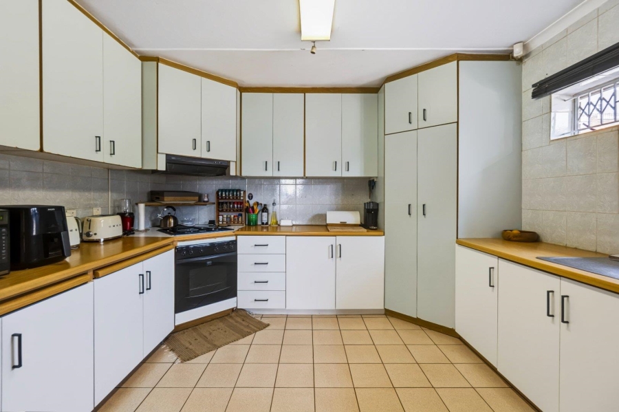 6 Bedroom Property for Sale in Lotus Park KwaZulu-Natal