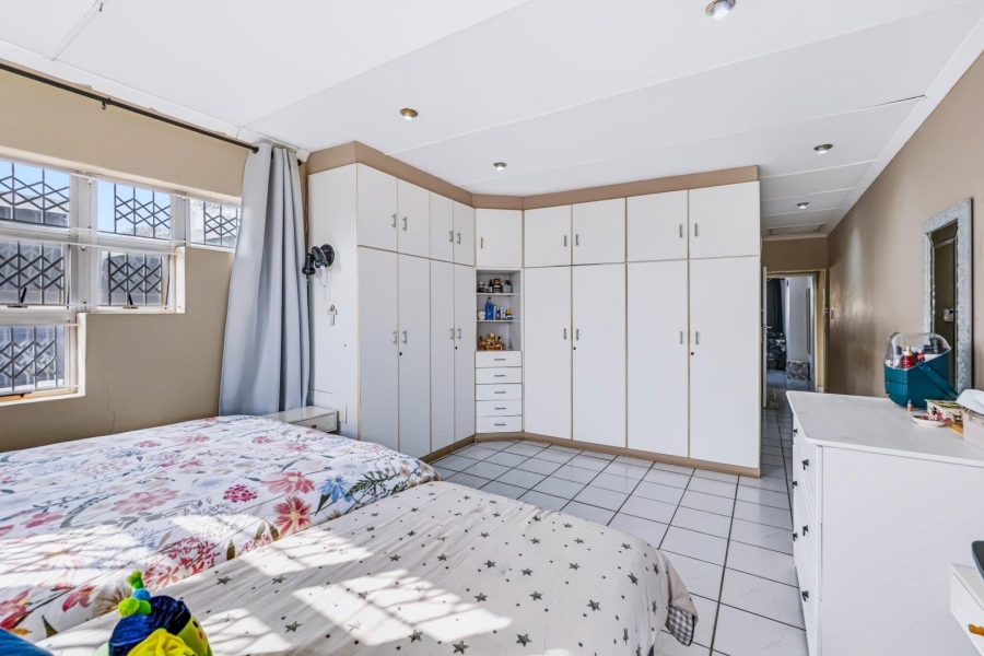 6 Bedroom Property for Sale in Lotus Park KwaZulu-Natal