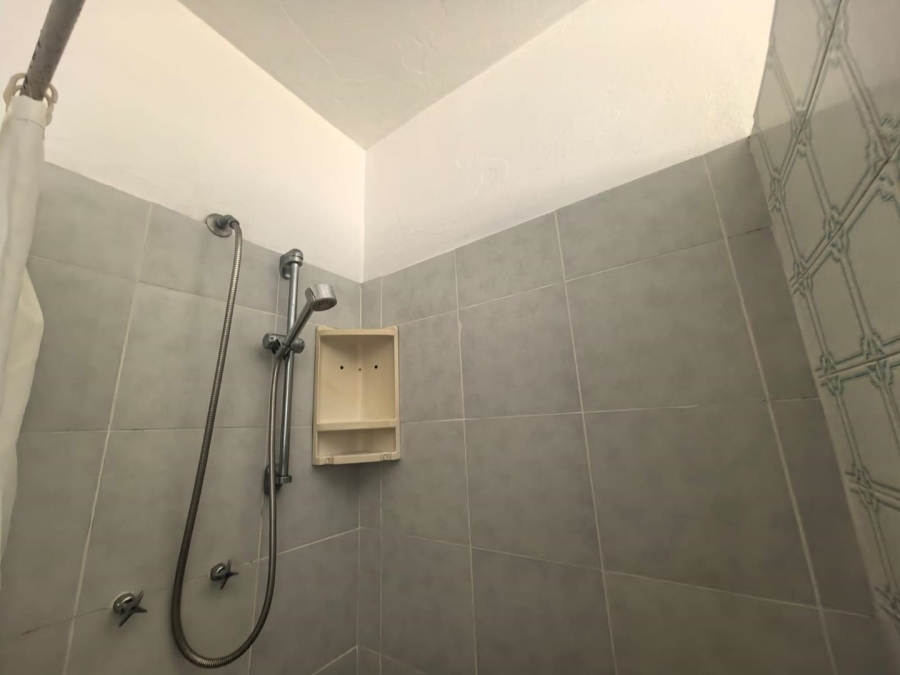 To Let 2 Bedroom Property for Rent in Umhlatuzana KwaZulu-Natal