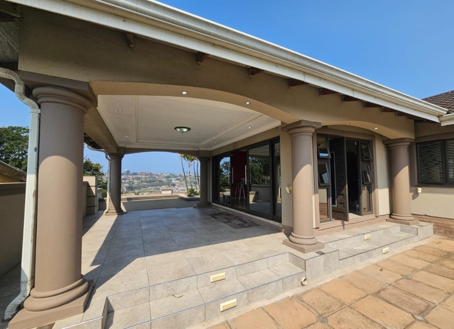 To Let 4 Bedroom Property for Rent in Bluff KwaZulu-Natal