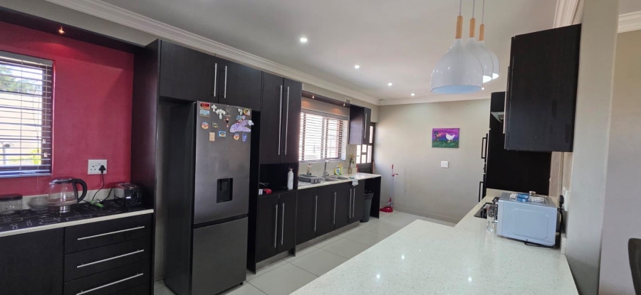 To Let 4 Bedroom Property for Rent in Bluff KwaZulu-Natal