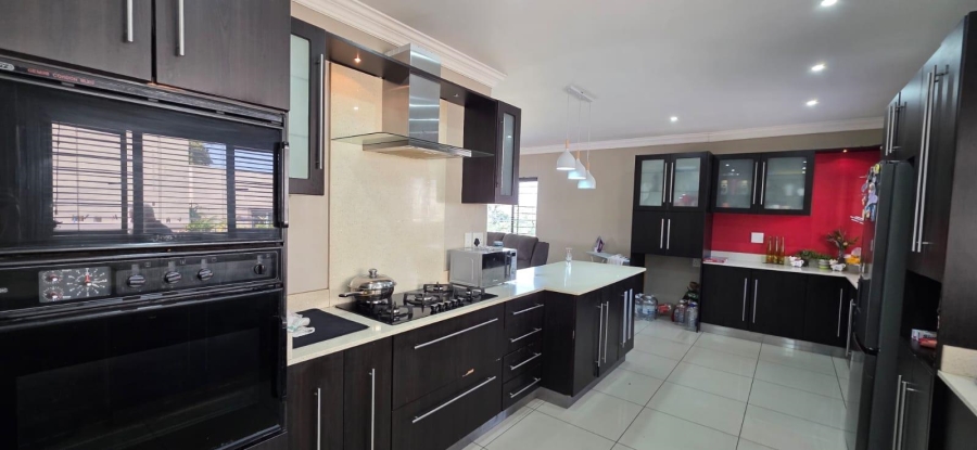 To Let 4 Bedroom Property for Rent in Bluff KwaZulu-Natal