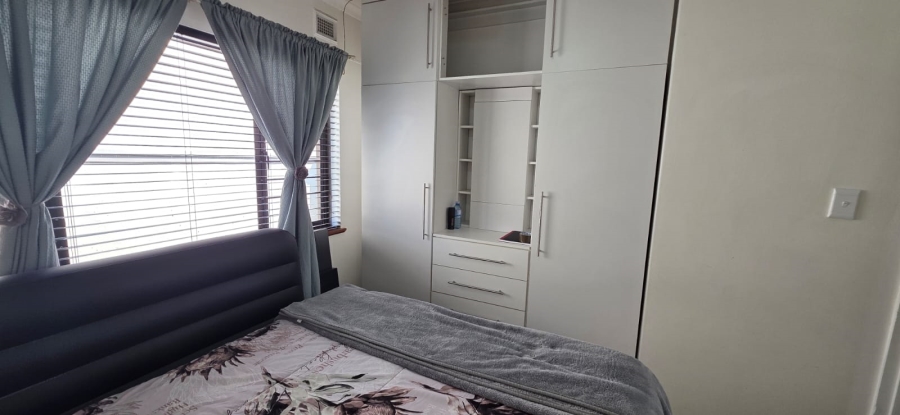 To Let 4 Bedroom Property for Rent in Bluff KwaZulu-Natal