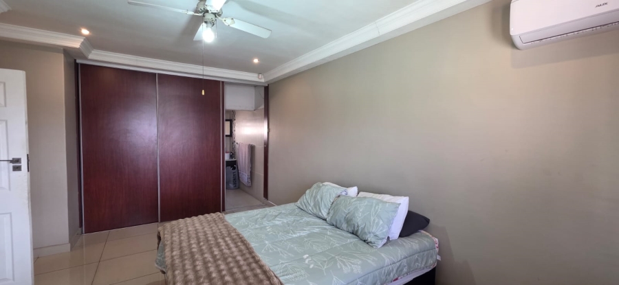 To Let 4 Bedroom Property for Rent in Bluff KwaZulu-Natal