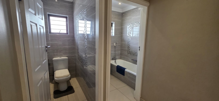 To Let 4 Bedroom Property for Rent in Bluff KwaZulu-Natal