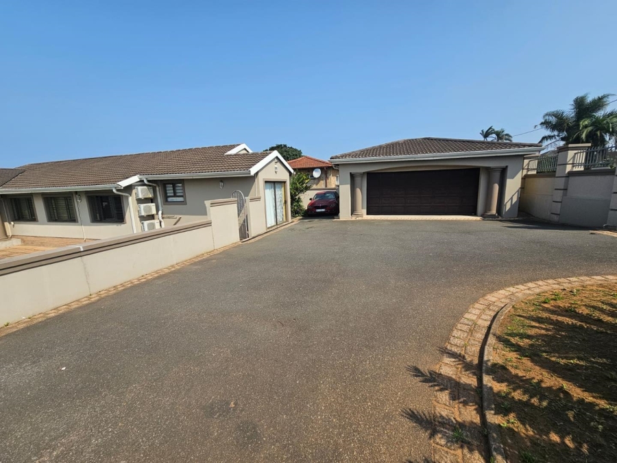 To Let 4 Bedroom Property for Rent in Bluff KwaZulu-Natal