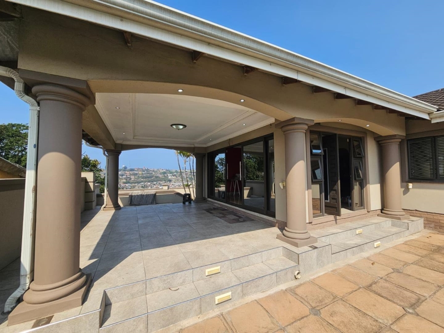 To Let 4 Bedroom Property for Rent in Bluff KwaZulu-Natal