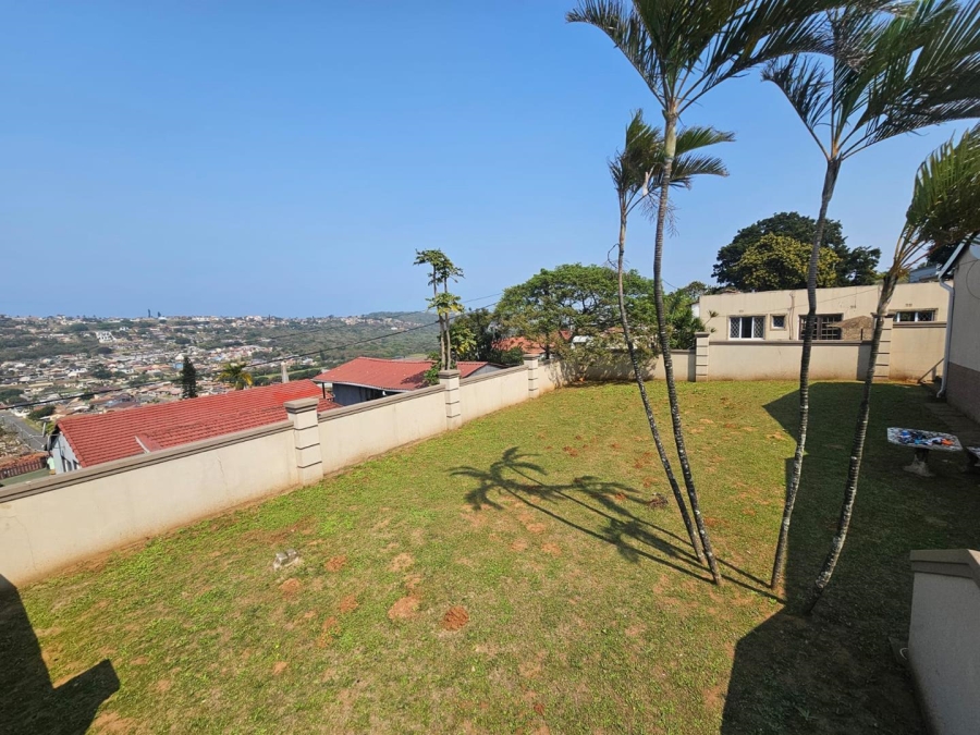 To Let 4 Bedroom Property for Rent in Bluff KwaZulu-Natal