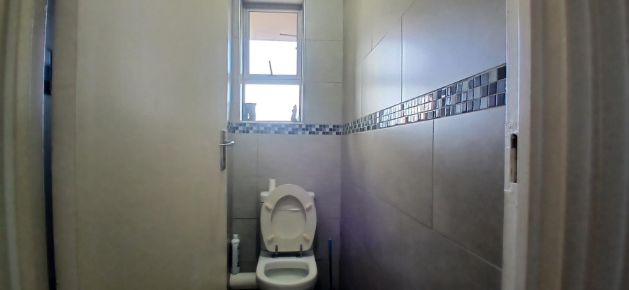 1 Bedroom Property for Sale in North Beach KwaZulu-Natal
