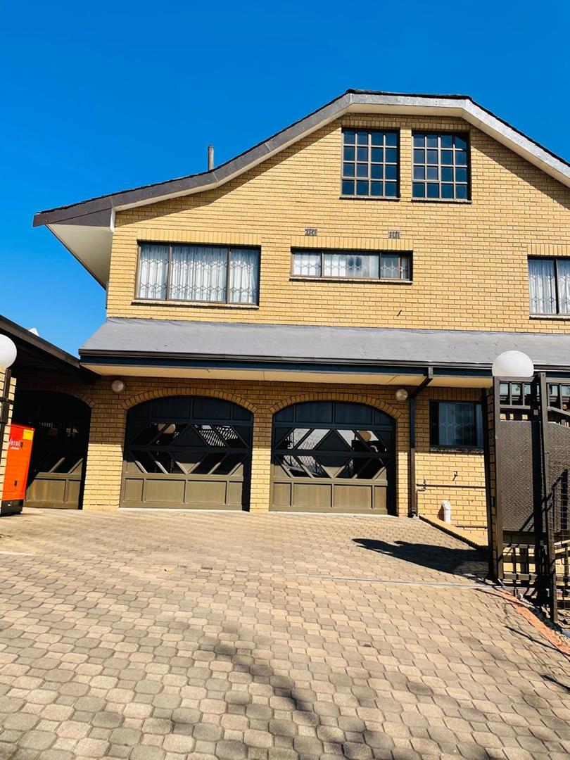 6 Bedroom Property for Sale in Mpumalanga KwaZulu-Natal