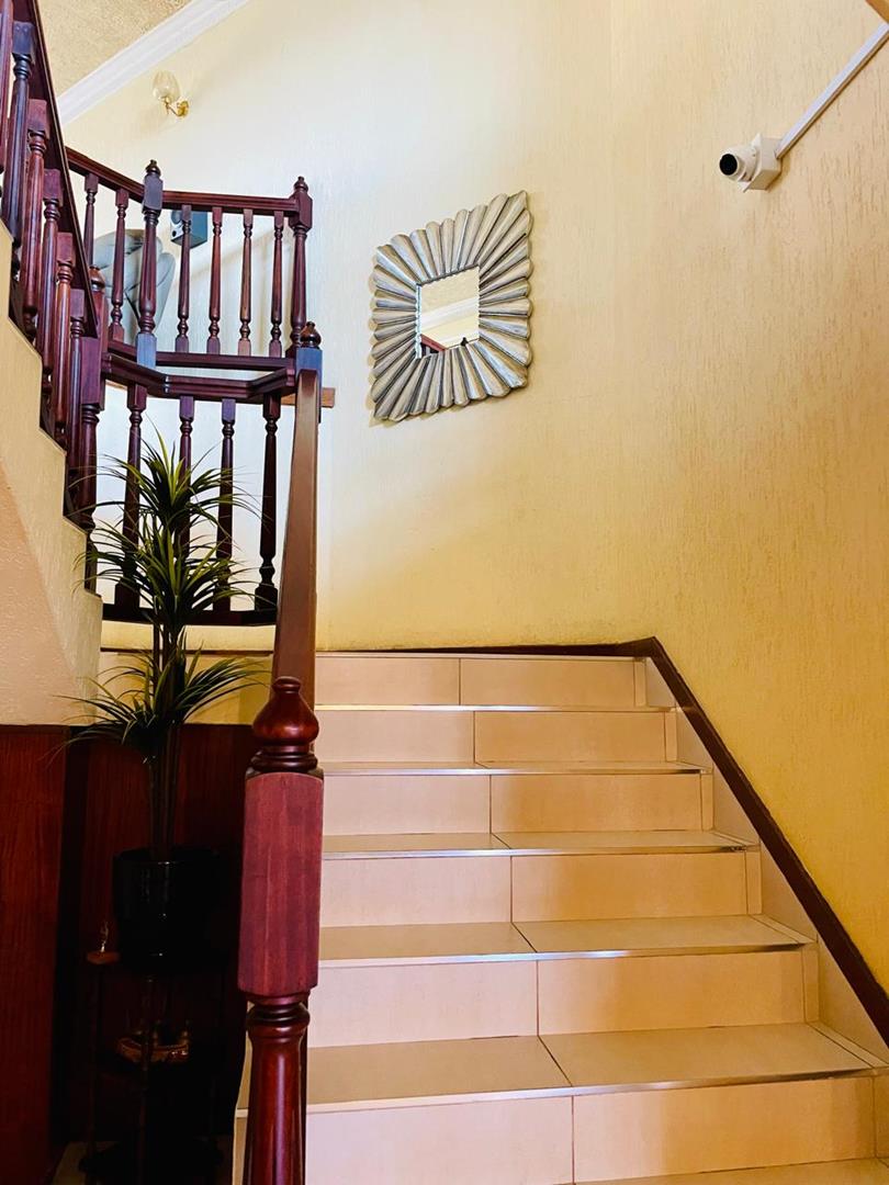6 Bedroom Property for Sale in Mpumalanga KwaZulu-Natal