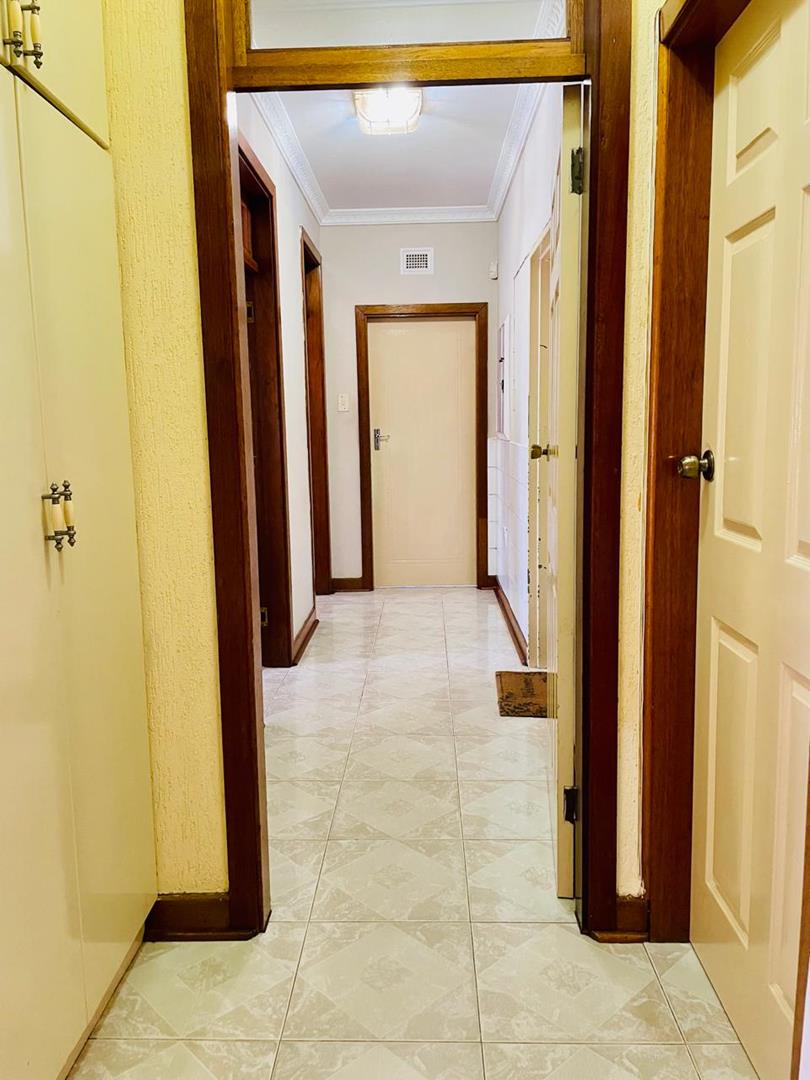 6 Bedroom Property for Sale in Mpumalanga KwaZulu-Natal