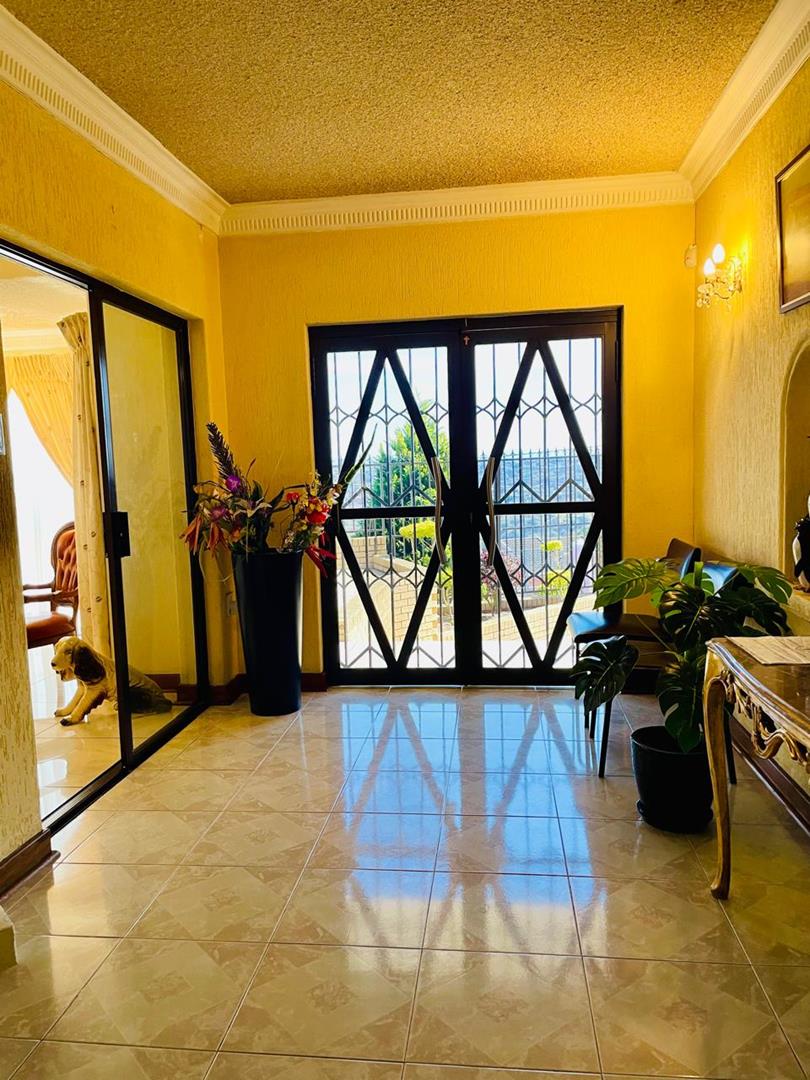 6 Bedroom Property for Sale in Mpumalanga KwaZulu-Natal