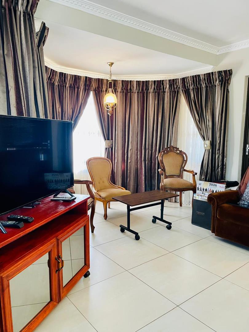 6 Bedroom Property for Sale in Mpumalanga KwaZulu-Natal