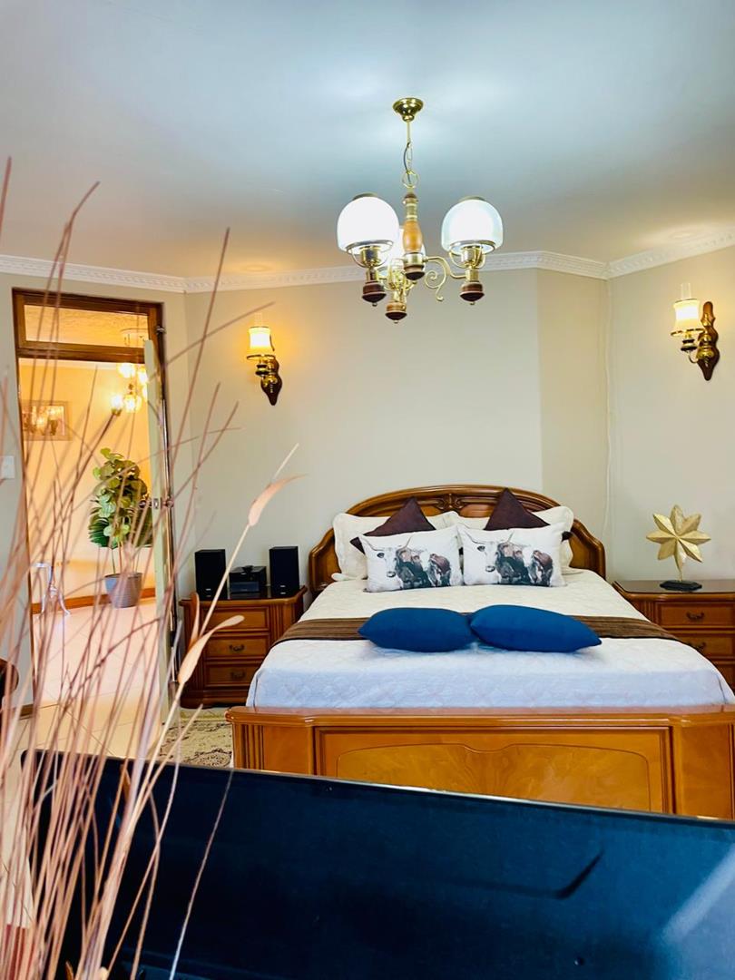 6 Bedroom Property for Sale in Mpumalanga KwaZulu-Natal