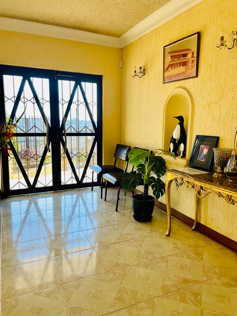 6 Bedroom Property for Sale in Mpumalanga KwaZulu-Natal