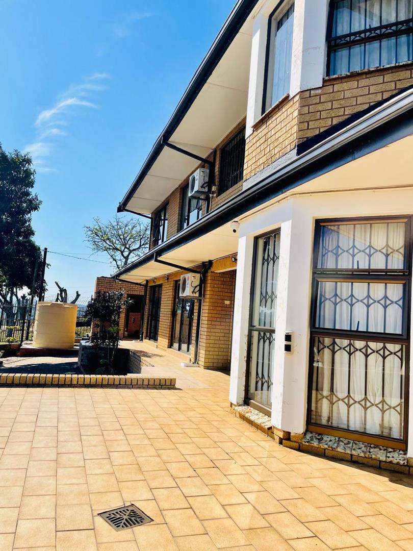 6 Bedroom Property for Sale in Mpumalanga KwaZulu-Natal