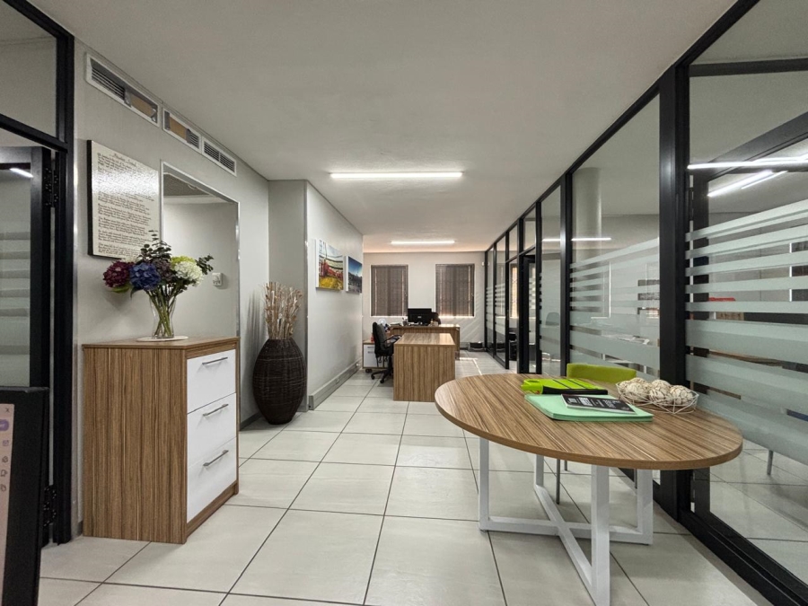To Let Commercial Property for Rent in Hillcrest KwaZulu-Natal