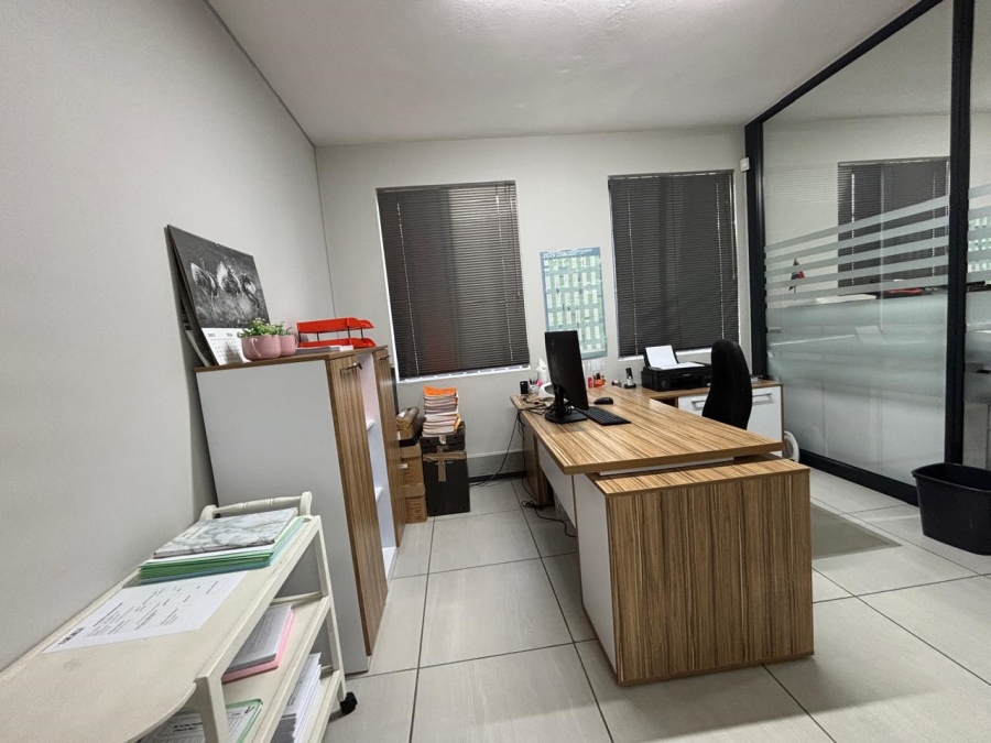 To Let Commercial Property for Rent in Hillcrest KwaZulu-Natal