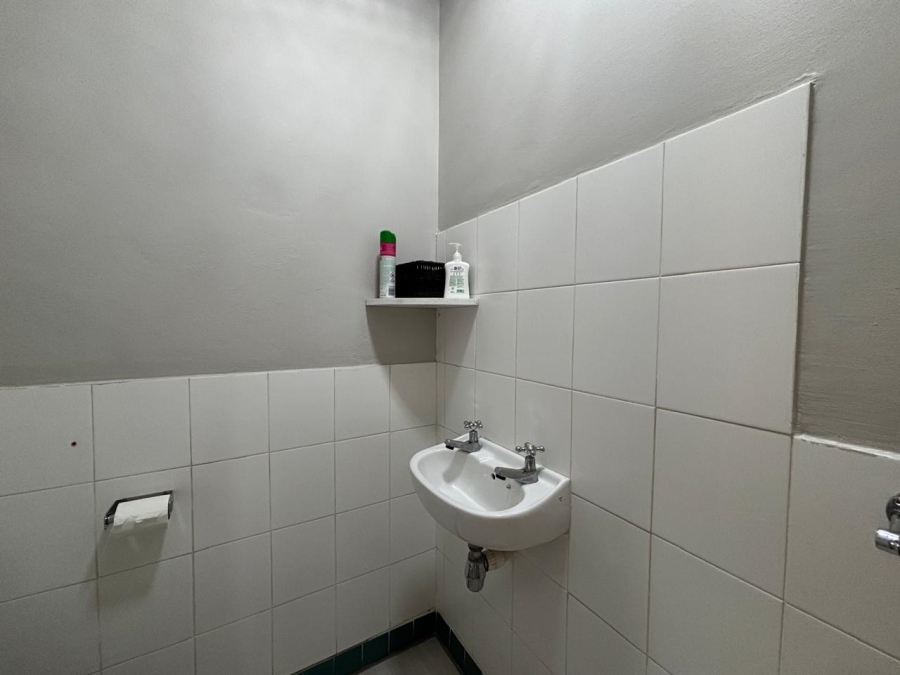 To Let Commercial Property for Rent in Hillcrest KwaZulu-Natal
