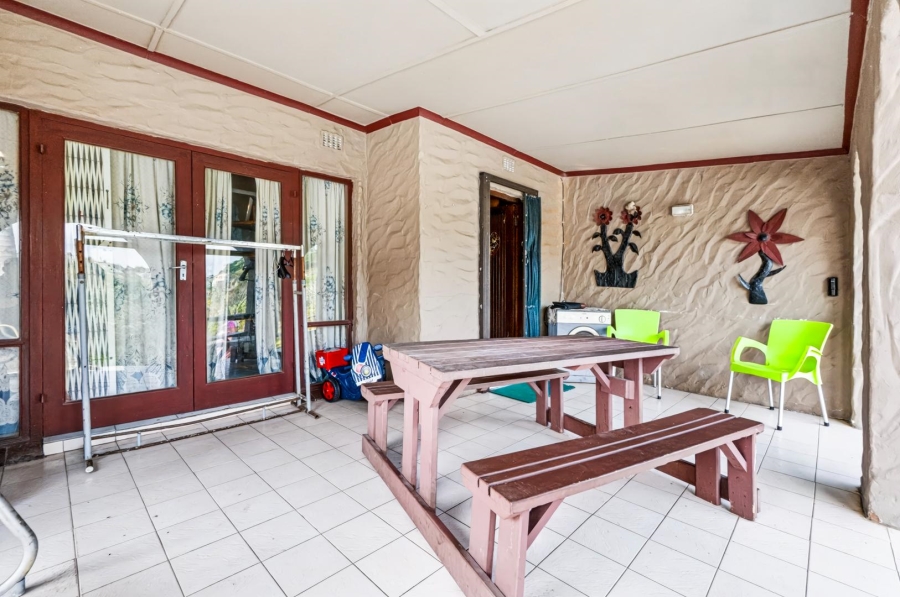3 Bedroom Property for Sale in Amanzimtoti KwaZulu-Natal