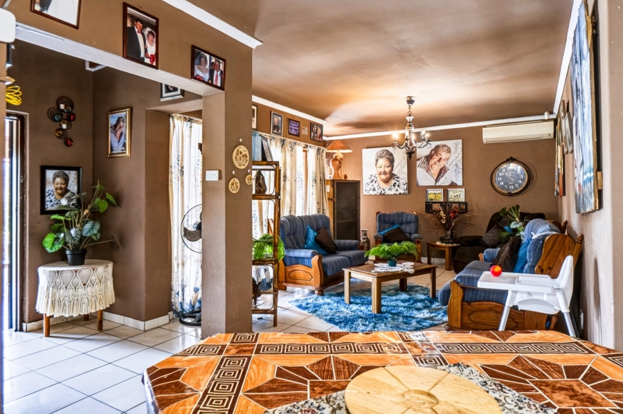 3 Bedroom Property for Sale in Amanzimtoti KwaZulu-Natal