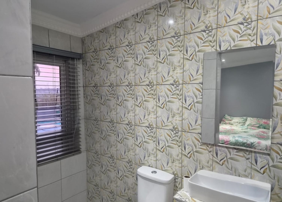 To Let 1 Bedroom Property for Rent in Bluff KwaZulu-Natal