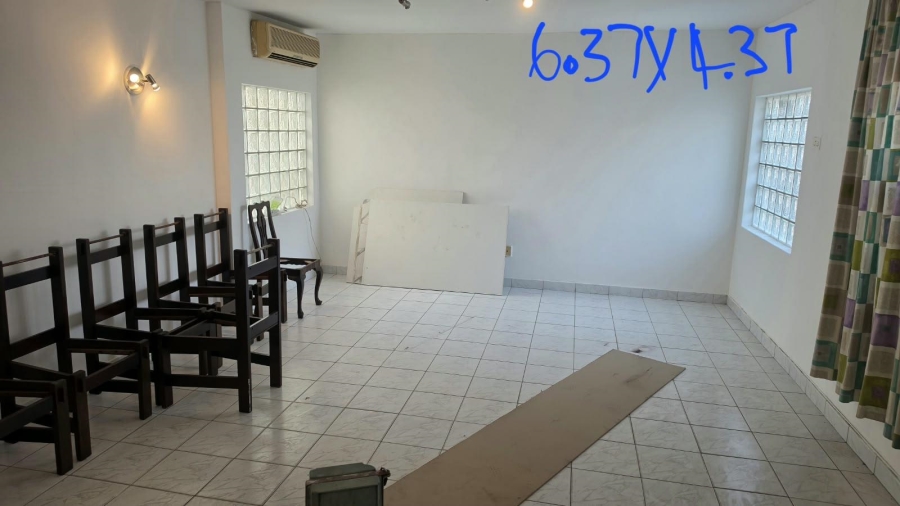 To Let Commercial Property for Rent in Berea KwaZulu-Natal