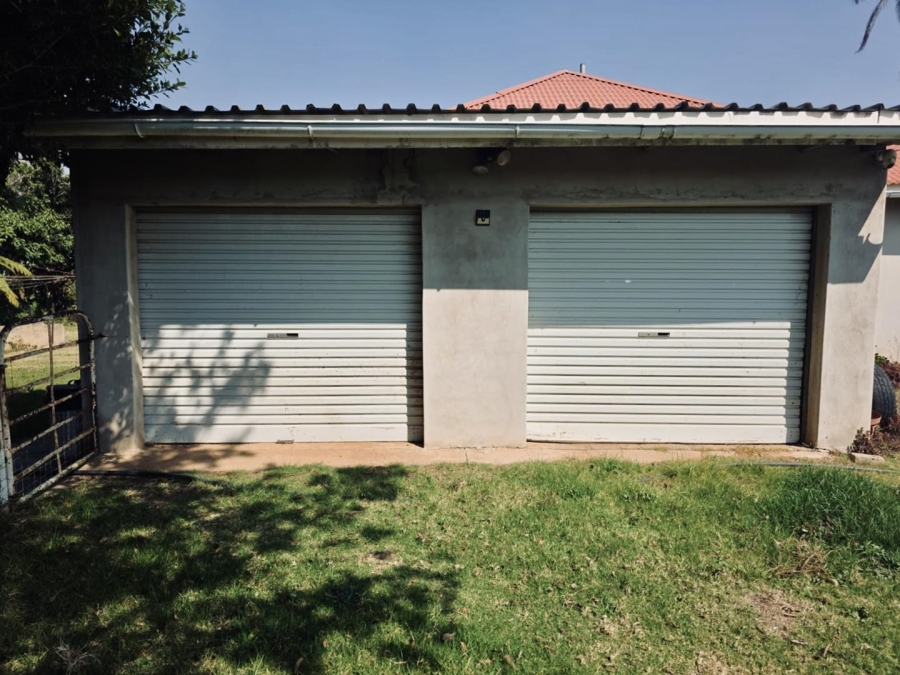 5 Bedroom Property for Sale in Louwsburg KwaZulu-Natal