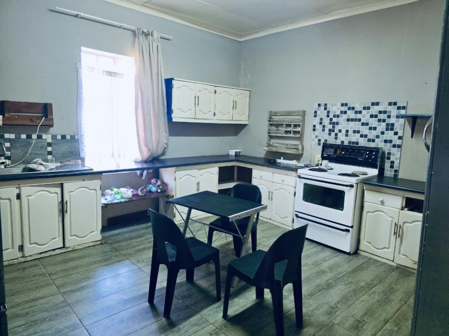 5 Bedroom Property for Sale in Louwsburg KwaZulu-Natal