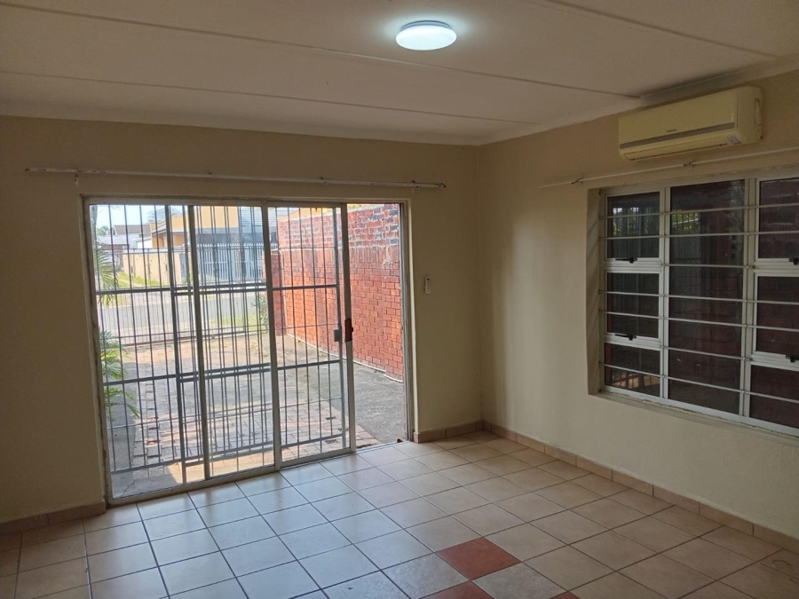 1 Bedroom Property for Sale in Birdswood KwaZulu-Natal