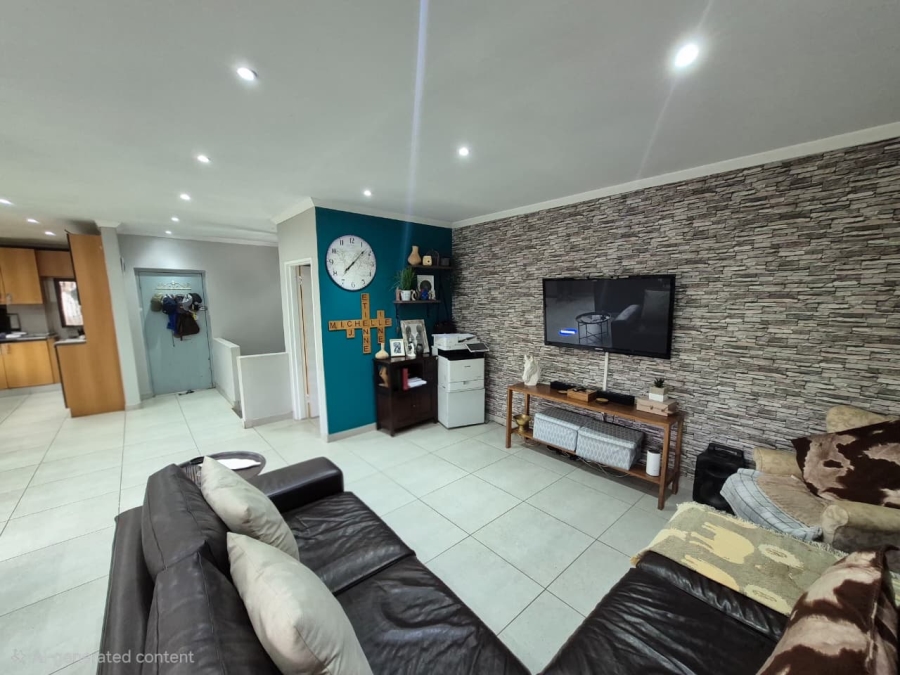 4 Bedroom Property for Sale in Escombe KwaZulu-Natal
