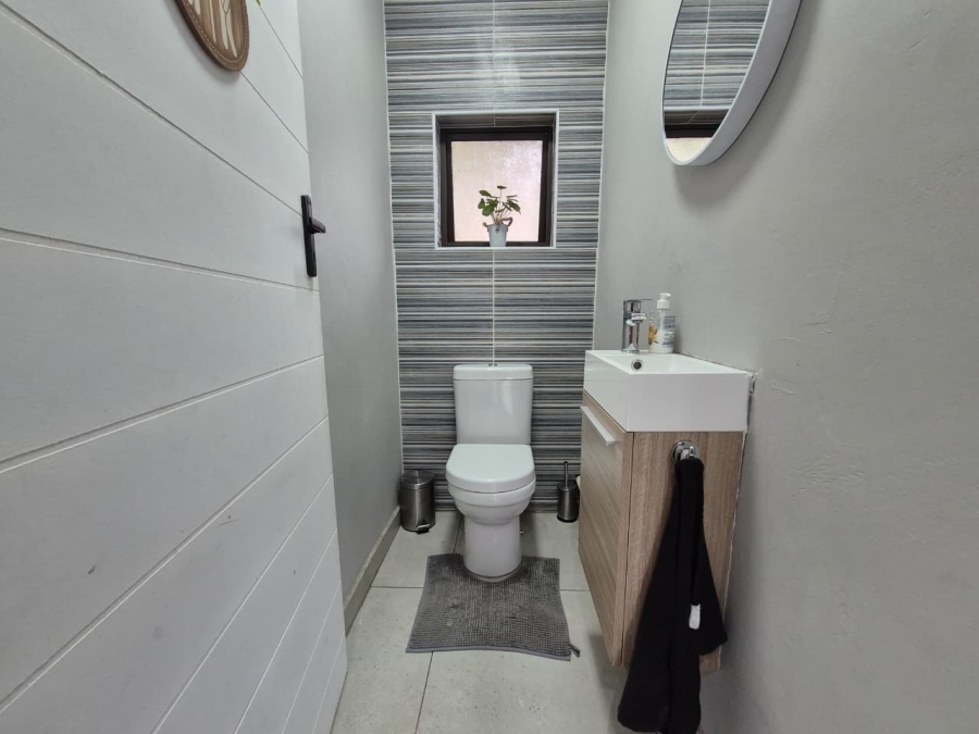 4 Bedroom Property for Sale in Escombe KwaZulu-Natal