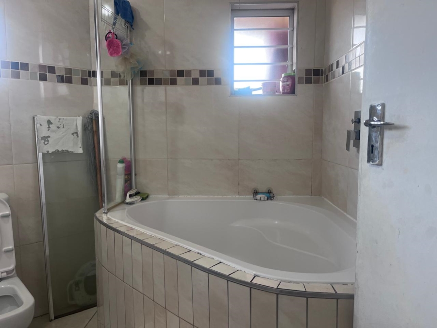 2 Bedroom Property for Sale in Bluff KwaZulu-Natal