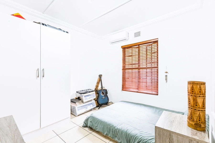 2 Bedroom Property for Sale in Amanzimtoti KwaZulu-Natal