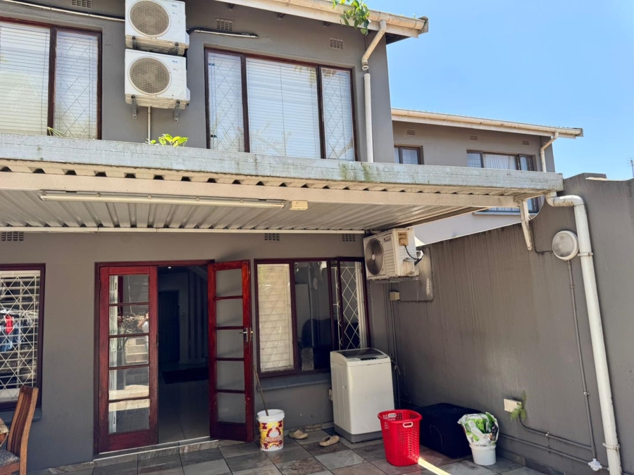To Let 3 Bedroom Property for Rent in Bluff KwaZulu-Natal