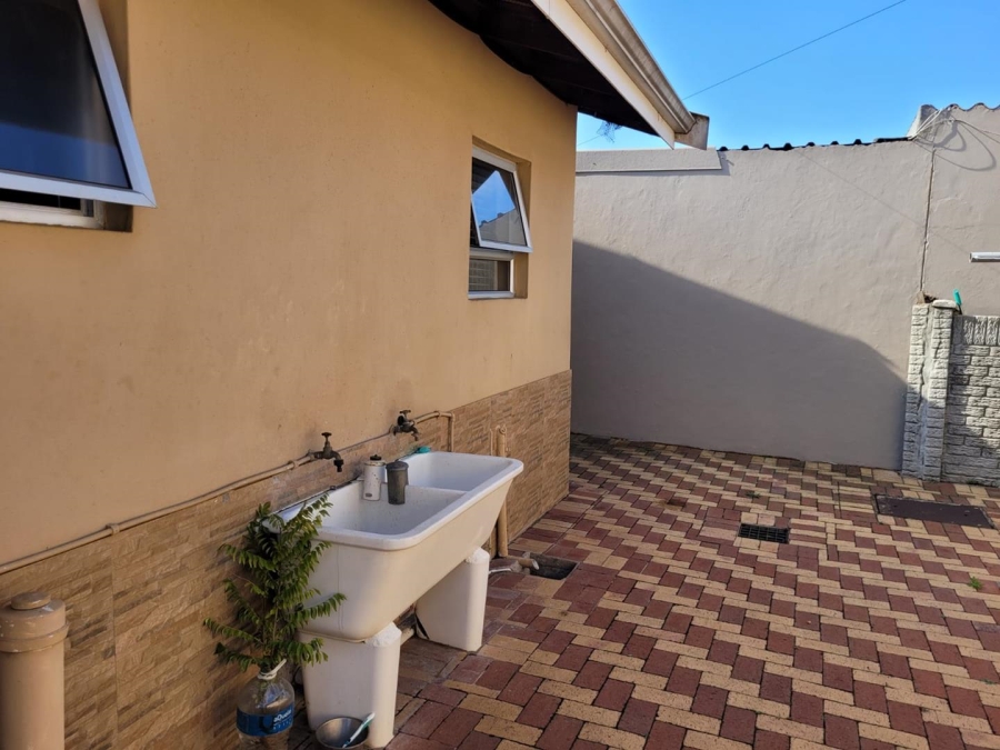 To Let 2 Bedroom Property for Rent in Bluff KwaZulu-Natal
