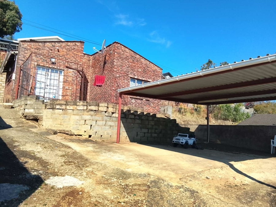 2 Bedroom Property for Sale in Raisethorpe KwaZulu-Natal