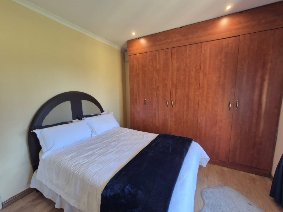 5 Bedroom Property for Sale in Malvern KwaZulu-Natal