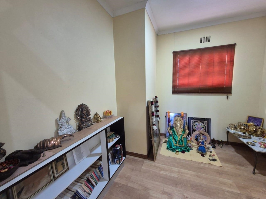 5 Bedroom Property for Sale in Malvern KwaZulu-Natal