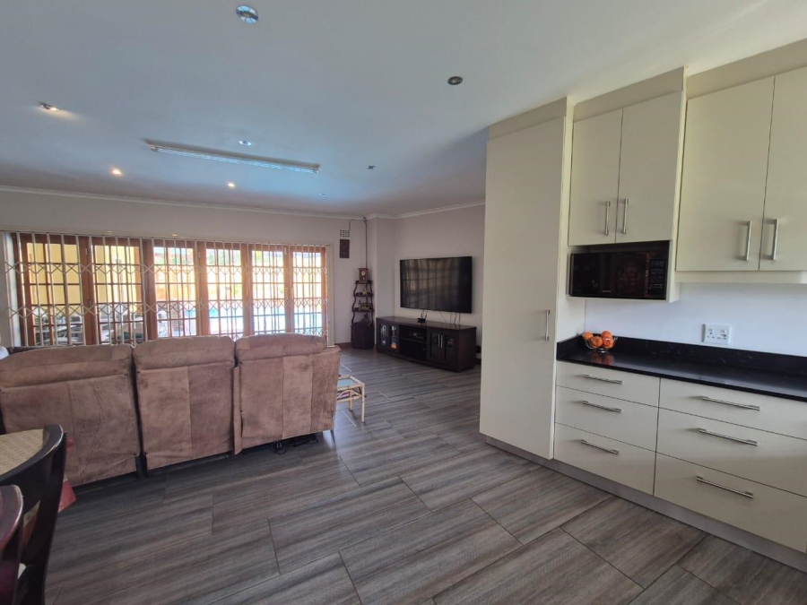 5 Bedroom Property for Sale in Malvern KwaZulu-Natal