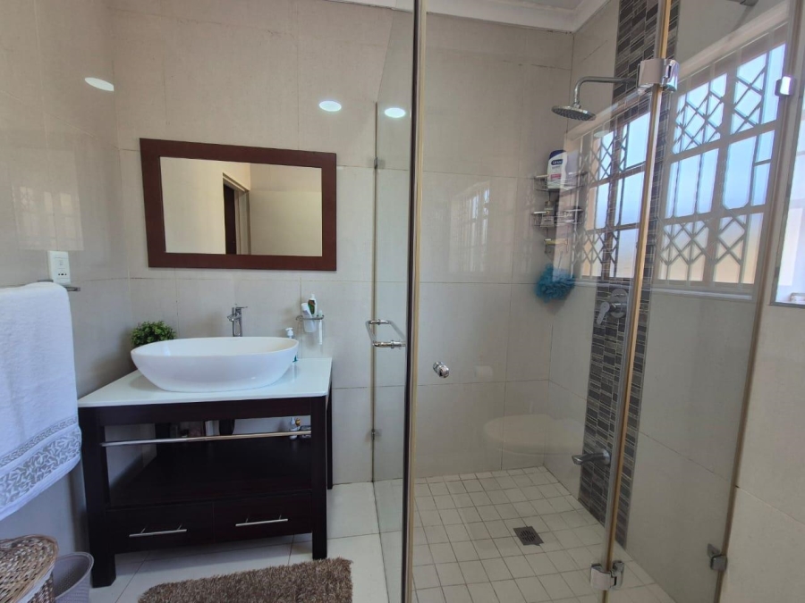 5 Bedroom Property for Sale in Malvern KwaZulu-Natal
